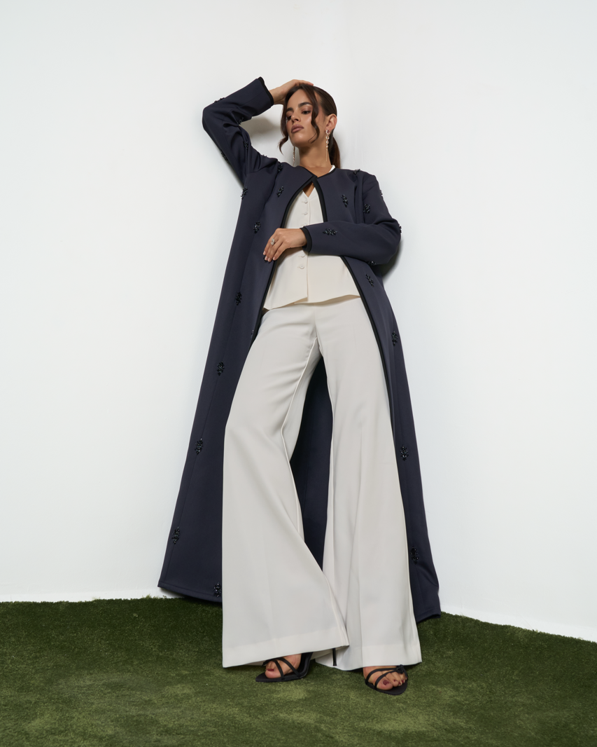 The Ultimate Guide to Winter Elegance: Choosing the Perfect Abaya from Luchy Line