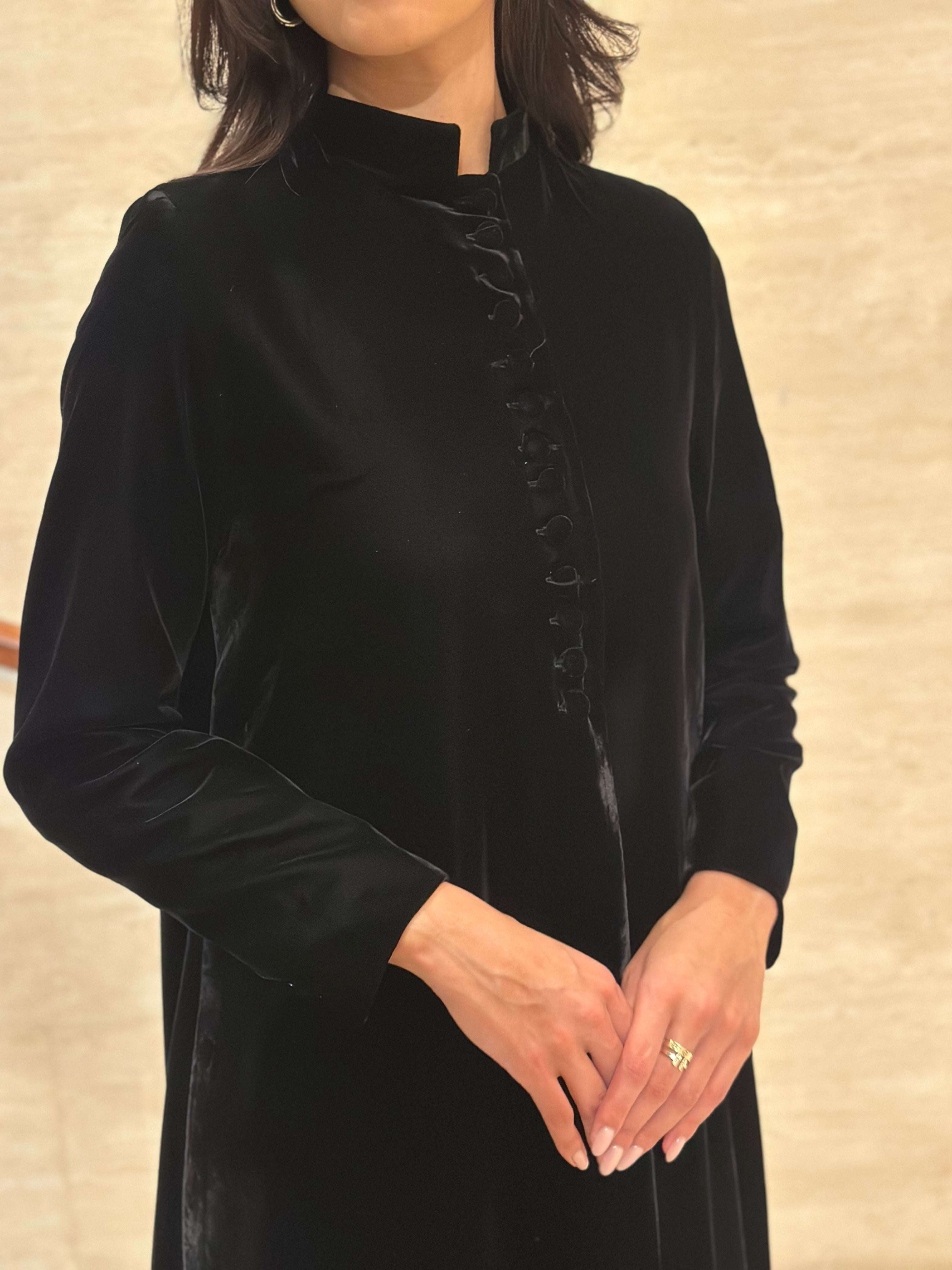 Velvet abaya with buttons and side slits Luchy Line