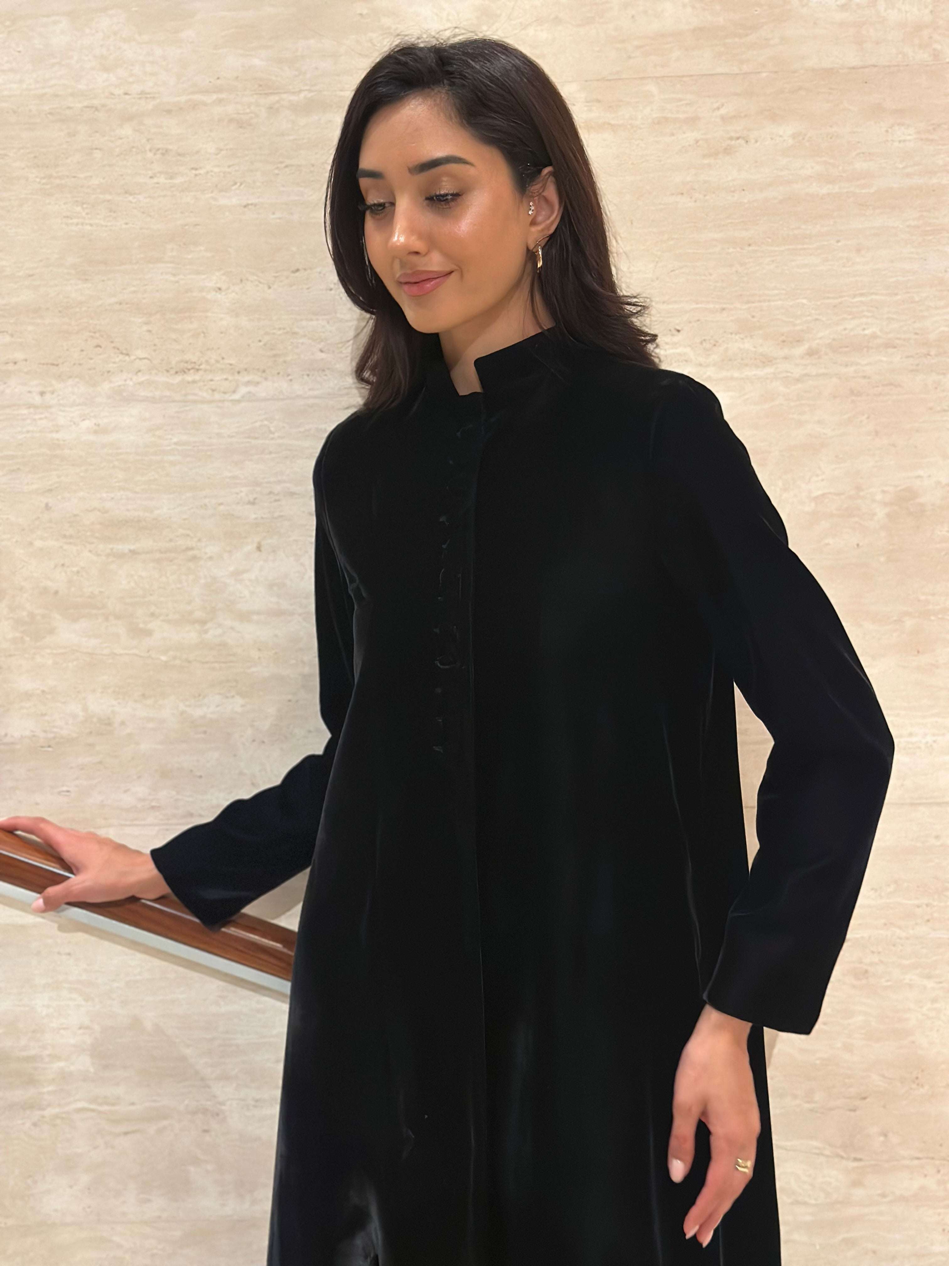 Velvet abaya with buttons and side slits Luchy Line