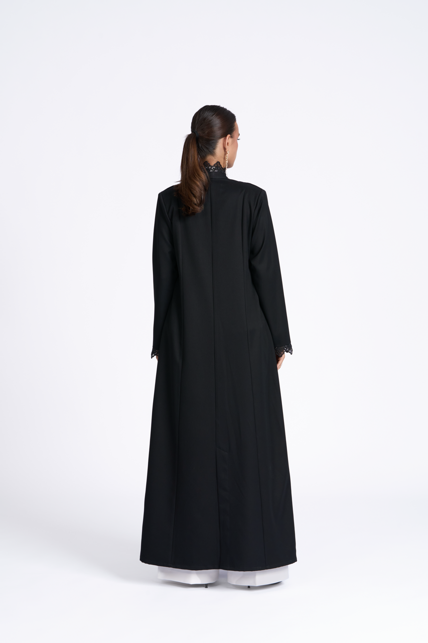 Lace Noir Luchy Line